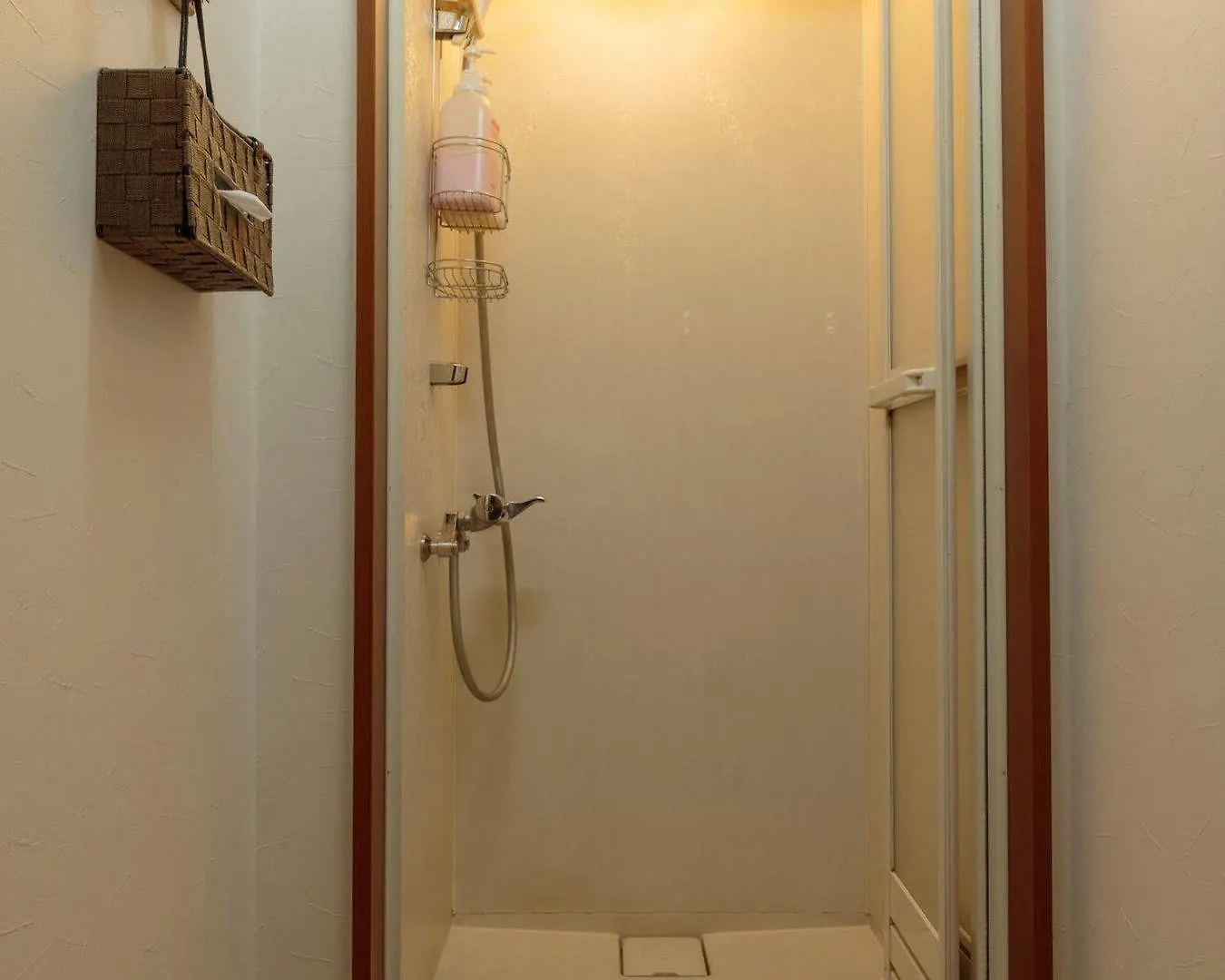 Hostel Jakie są najlepsze hotele w pobliżu lokalizacji Świątynia  Fushimi Inari? Kioto
